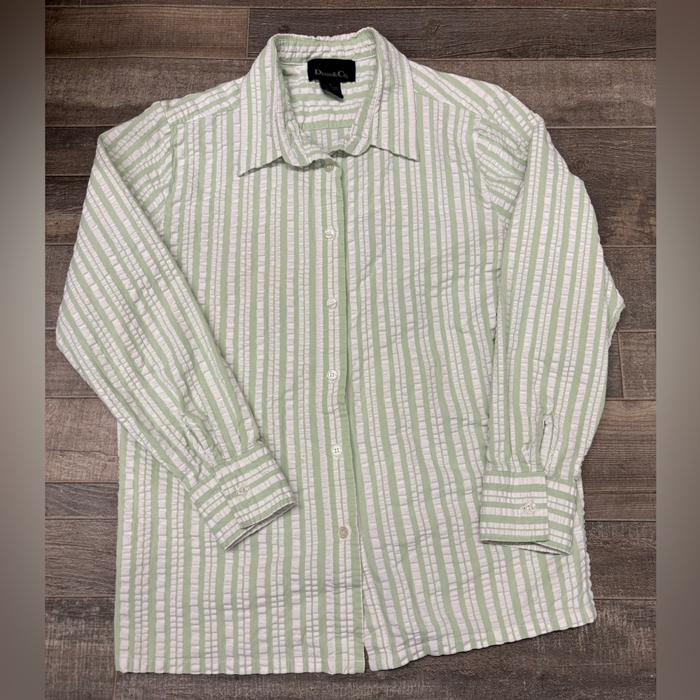Vintage Denim&Co Green and White Striped Textured‎ ButtonDown Shirt Size Small